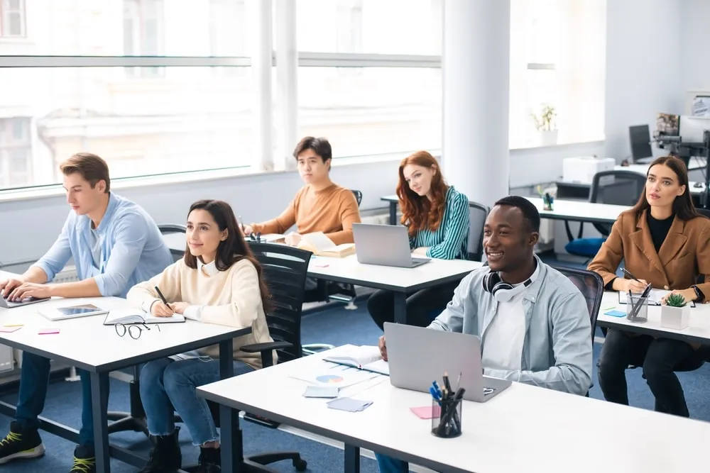 ¿Qué necesitas para montar una academia? Mobiliario y decoración