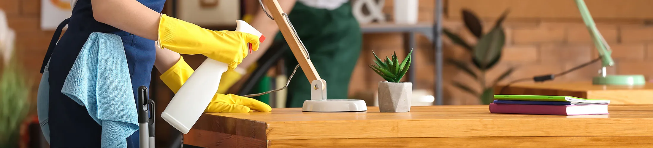 Aprende cómo limpiar muebles de madera correctamente